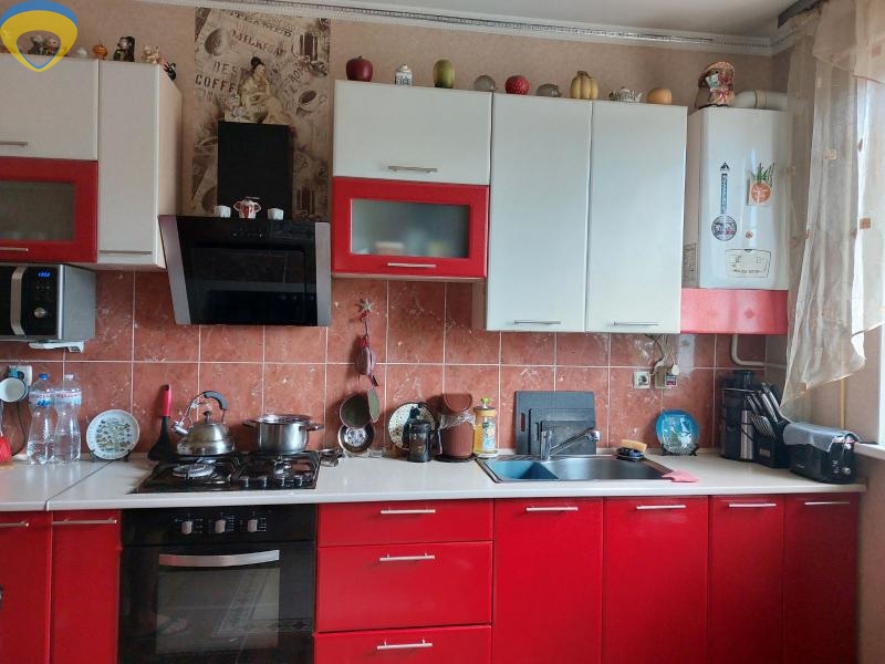 продажа трехкомнатной квартиры номер A-173427 в Суворовском районе, фото номер 10